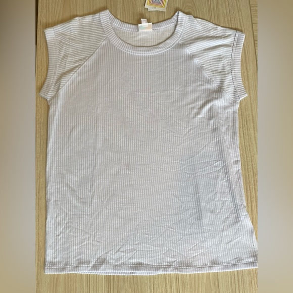 NEW Lularoe Ashley raglan sleeve tee - Picture 4 of 4